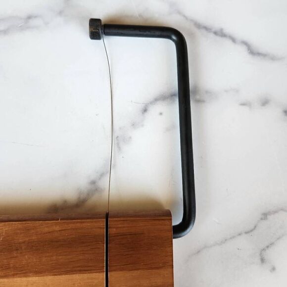 Artesa wooden cutting board cheese wire slicer natural brown - Picture 3 of 4